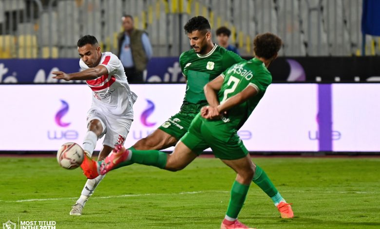 تمكن نادي الزمالك من العبور إلى نصف نهائي كأس مصر، بعد الفوز على نظيره المصري البورسعيدي، بهدف سيد عبدالله نيمار. وخاض الأبيض مباراة المصري بربع نهائي كأس مصر، وسط العديد من غيابات لاعبي الزمالك بسب الإصابة، في مباراة أقيمت على ملعب الجيش ببرج العرب. وسيواجه الزمالك في نصف نهائي كأس مصر، الفائز من مباراة بيراميدز والبنك الأهلي، والتي من المفترض أن تقام غدًا "الأحد". تفاصيل هدف المباراة جاء هدف الزمالك عن طريق سيد عبدالله نيمار في الدقيقة 59 من عمر الشوط الثاني. تشكيلة الزمالك أمام المصري حراسة المرمى: محمد عواد. الدفاع: حمزة المثلوثى - حسام عبد المجيد - مصطفى الزنارى - عمر جابر. الوسط: إمام عاشور - عمرو السيسى - محمد أشرف روقا - أحمد سيد زيزو  - سيد نيمار. تشكيلة المصري أمام الزمالك حراسة المرمى: محمود جاد. الدفاع: حسين السيد ومحمد دبش وعماد أبو بكر وإسلام أبو سليمة وكريم العراقي. الوسط: إيزي إيميكا وفريد شوقي وإلياس الجلاصي وحسن علي. الهجوم: مروان حمدي. فيديو.. هدف الزمالك أمام المصري 1-0 بكأس مصر