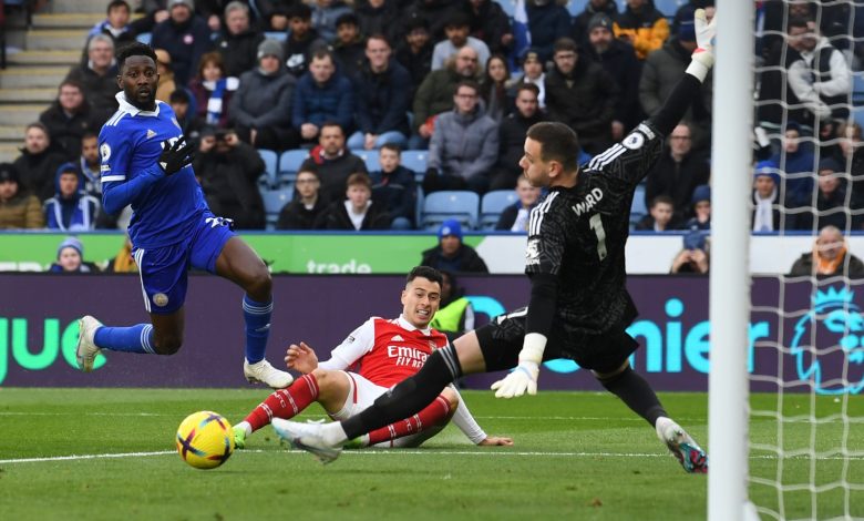 بالفيديو.. مارتينيلي يقود أرسنال للتمسك بالصدارة بالفوز على ليستر سيتي 1-0 بالدوري الإنجليزي