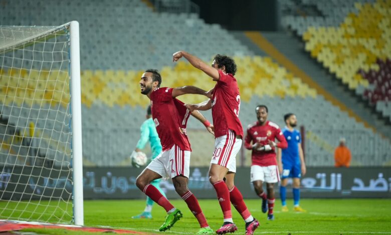 بالفيديو.. الأهلي يواصل سلسلة انتصاراته بالفوز على سموحة 2-0 بالدوري المصري