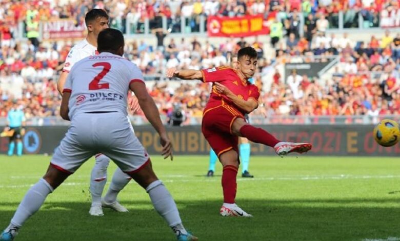 روما ينتزع فوزا صعبا على مونزا 1-0 في الكالتشيو