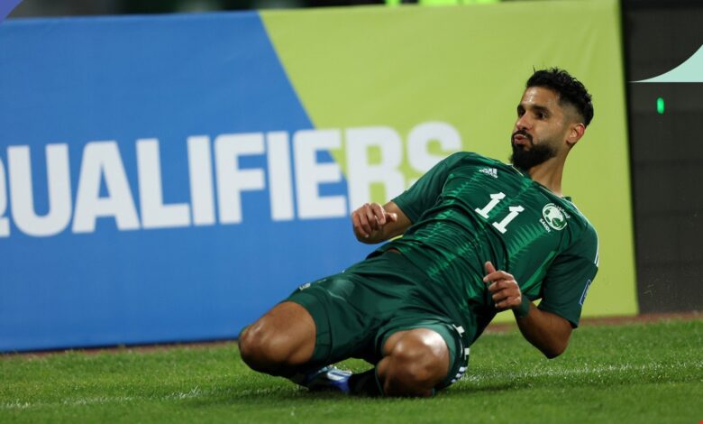 الشهري يقود السعودية للفوز الثاني بالتصفيات المشتركة 2-0 على حساب الأردن