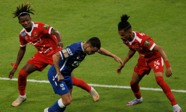 مشاهدة مباراة الهلال والوحدة في الدوري السعودي - بث مباشر