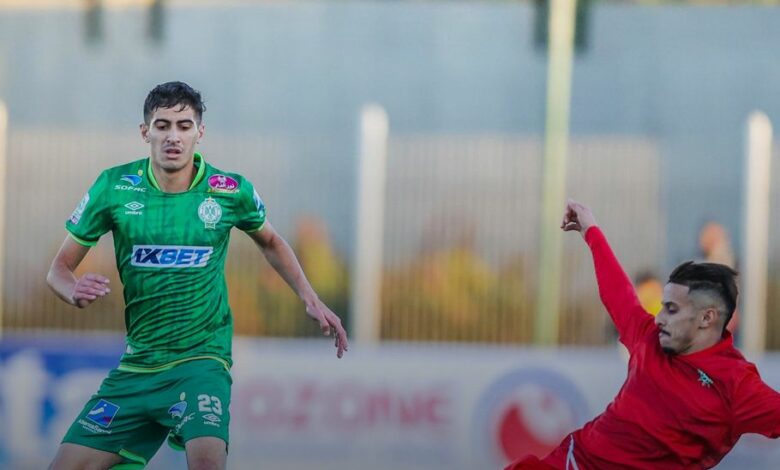 الرجاء يفوز على مولودية وجدة 2-0 ويستعيد صدارة الدوري المغربي