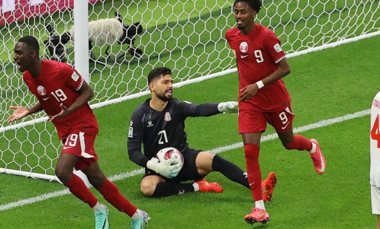 قطر تبدأ حملة الدفاع عن اللقب بالفوز على لبنان 3-0 في كأس آسيا